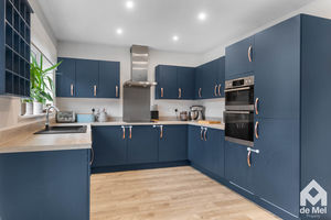 Photo 19- click for photo gallery